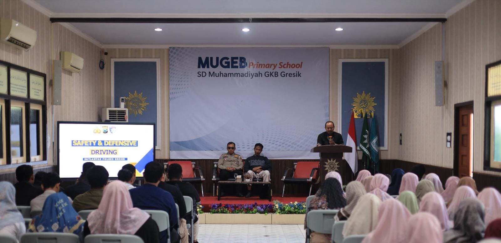 Polantas Menyapa Polres Gresik: Gandeng Guru Tanamkan Budaya Tertib Lalu Lintas Sejak Dini